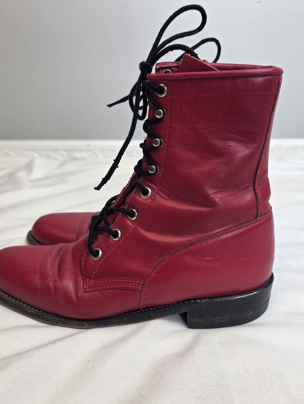 Justin Women’s Red Leather Lace-Up Ankle Boots Sz 6.5 Witchy Boho Goth Y2k - Picture 2 of 6